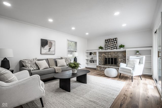10819 E Lakeshore Drive, Carmel, IN 46033