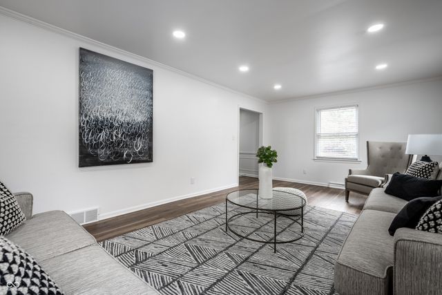10819 E Lakeshore Drive, Carmel, IN 46033