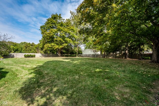 10819 E Lakeshore Drive, Carmel, IN 46033