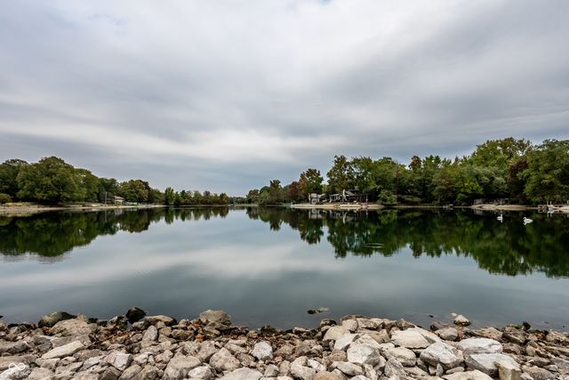 10819 E Lakeshore Drive, Carmel, IN 46033