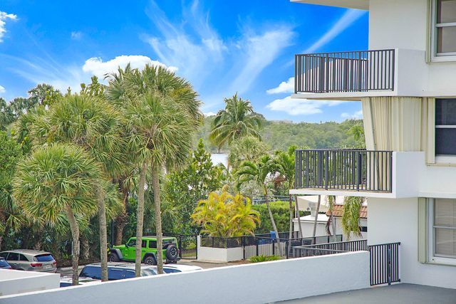 2121 N Ocean Boulevard 302e, Boca Raton, FL 33431