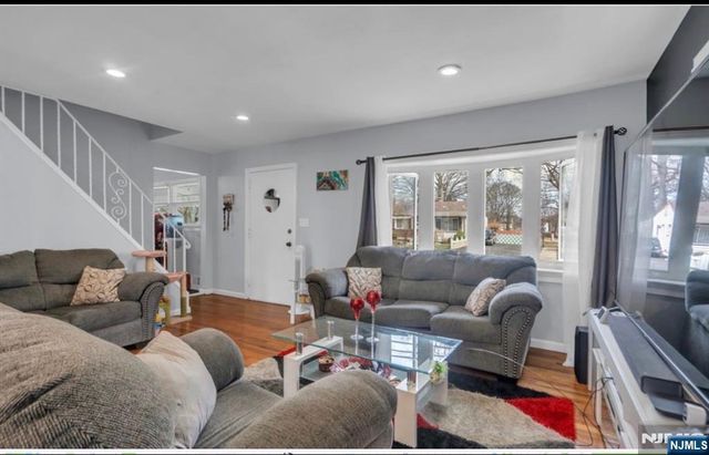 110 Chestnut Street, Bergenfield, NJ 07621