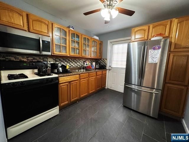 110 Chestnut Street, Bergenfield, NJ 07621