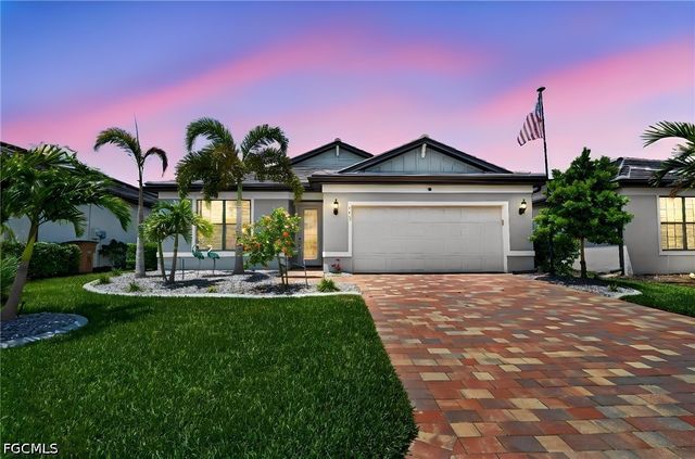 3663 Passion Vine DR, Alva, FL 33920
