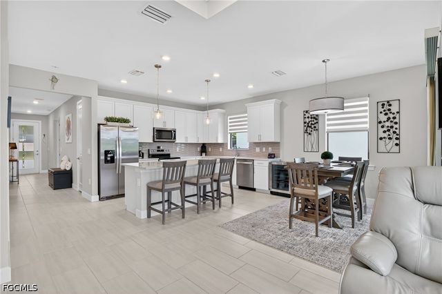 3663 Passion Vine DR, Alva, FL 33920