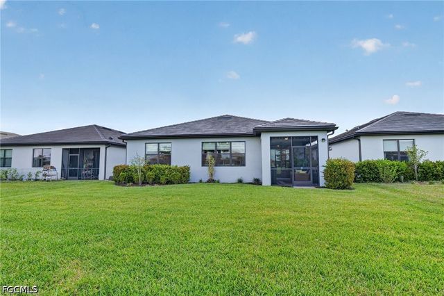 3663 Passion Vine DR, Alva, FL 33920