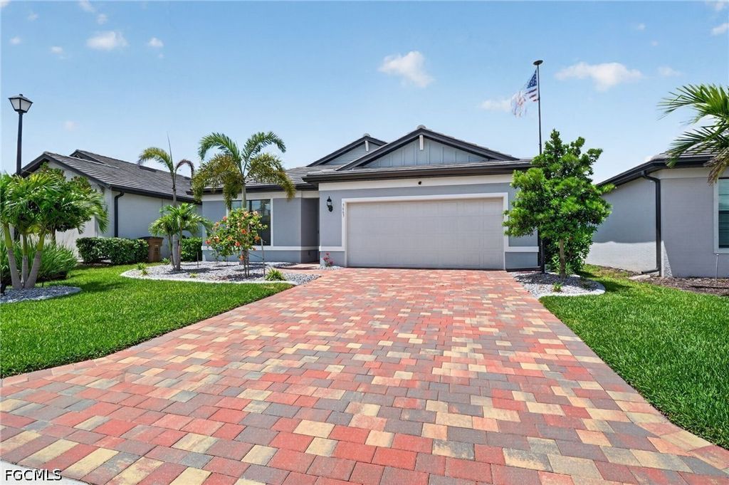 3663 Passion Vine DR, Alva, FL 33920