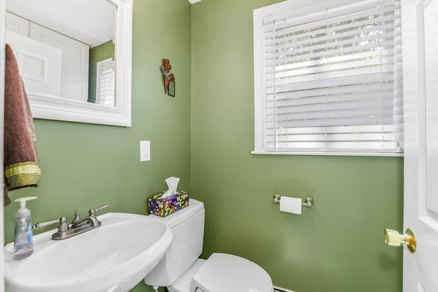 130 Gainsville Rd, Dedham, MA 02026