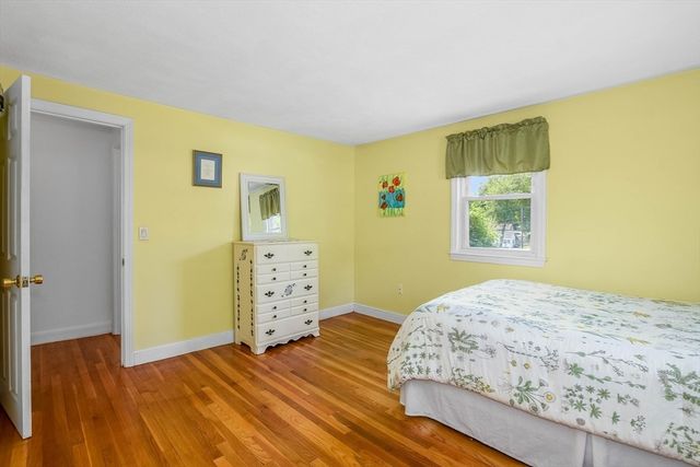 130 Gainsville Rd, Dedham, MA 02026