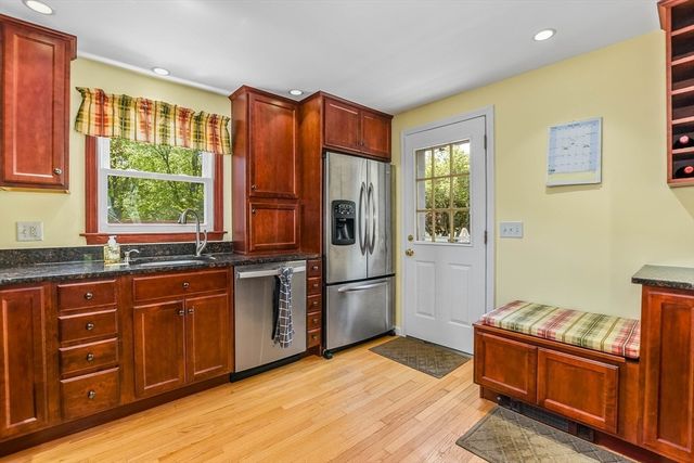130 Gainsville Rd, Dedham, MA 02026