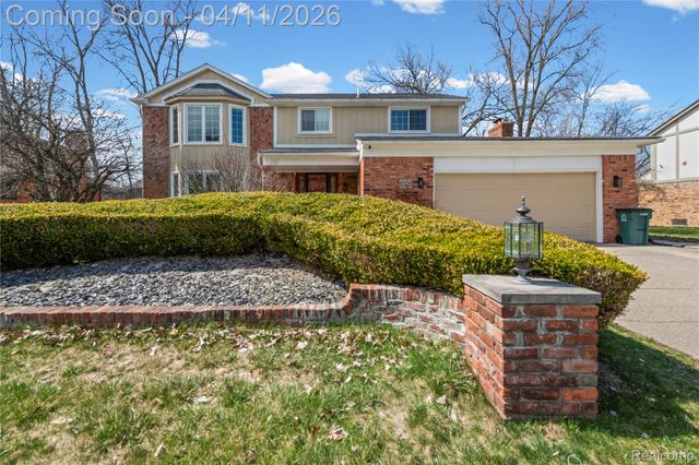 5325 Allison Drive, Troy, MI 48085