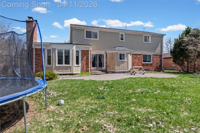 5325 Allison Drive, Troy, MI 48085