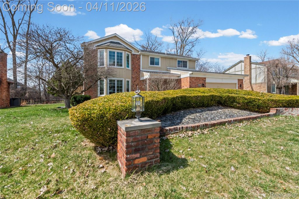 5325 Allison Drive, Troy, MI 48085