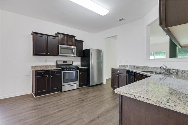 697 Scotland Drive, Dallas, GA 30132