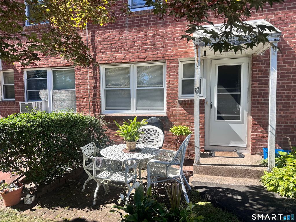 364 Main Street 12, East Haven, CT 06512