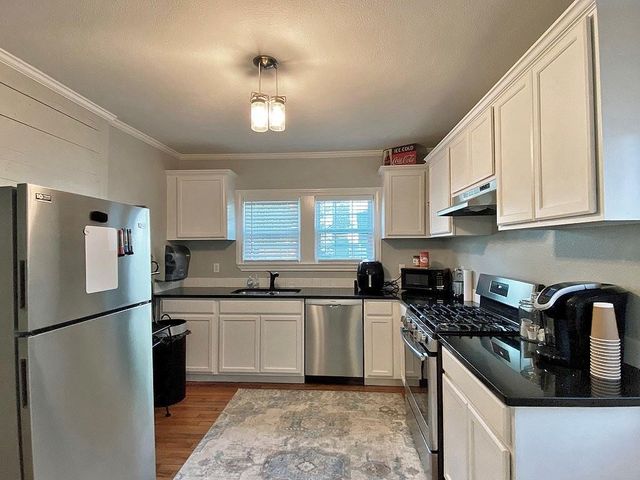 434 S Vine Avenue, Tyler, TX 75702