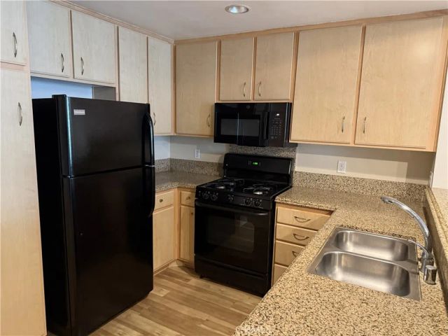 160 S Hudson 105, Pasadena, CA 91101