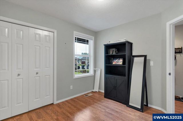 1257 Trent Av N, Keizer, OR 97303