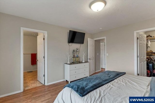 1257 Trent Av N, Keizer, OR 97303