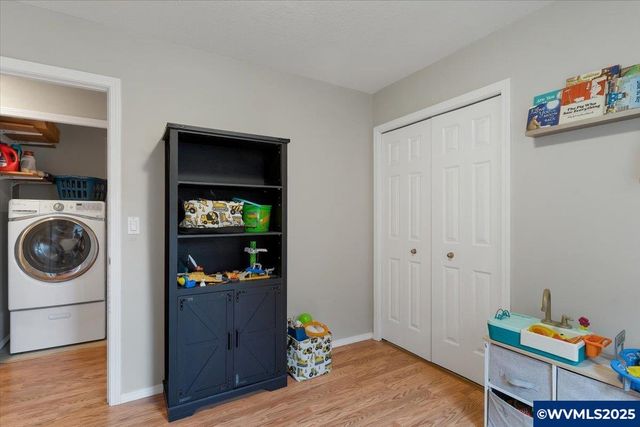 1257 Trent Av N, Keizer, OR 97303