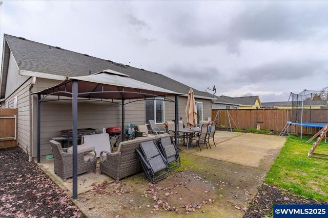 1257 Trent Av N, Keizer, OR 97303