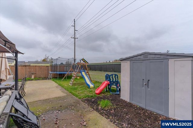 1257 Trent Av N, Keizer, OR 97303