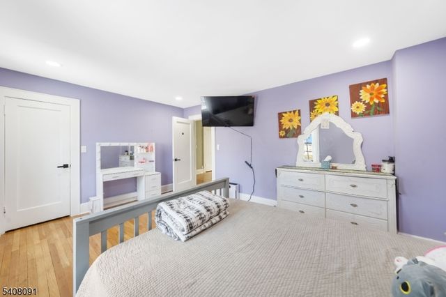 30 Barnard Pl, Elizabeth City, NJ 07208