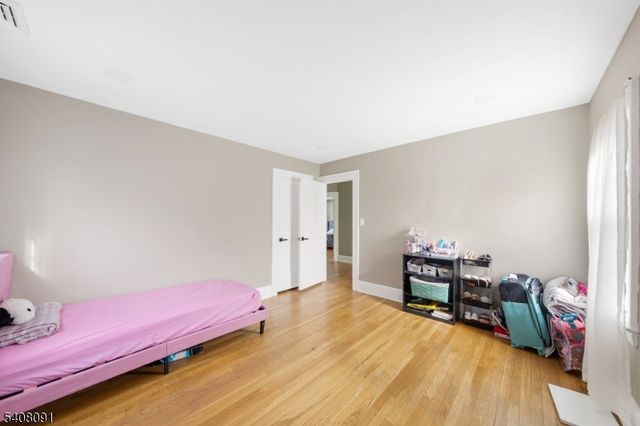 30 Barnard Pl, Elizabeth City, NJ 07208