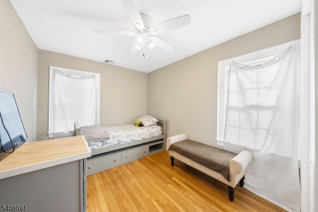 30 Barnard Pl, Elizabeth City, NJ 07208