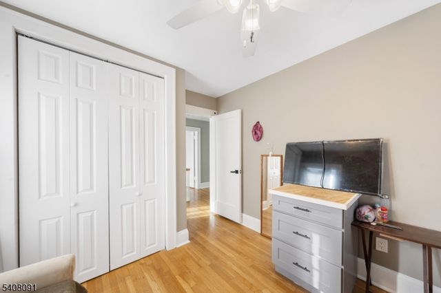 30 Barnard Pl, Elizabeth City, NJ 07208