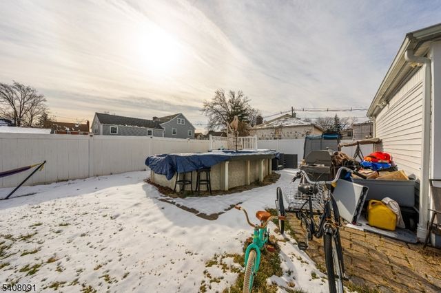 30 Barnard Pl, Elizabeth City, NJ 07208