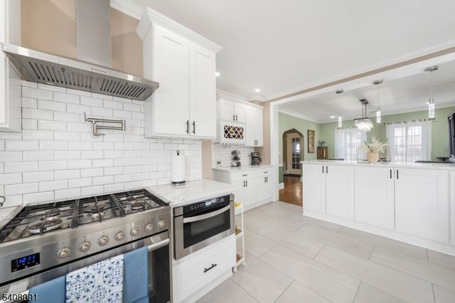 30 Barnard Pl, Elizabeth City, NJ 07208