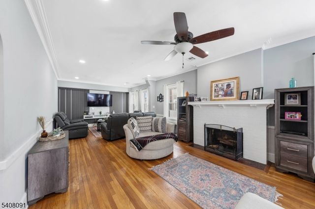 30 Barnard Pl, Elizabeth City, NJ 07208