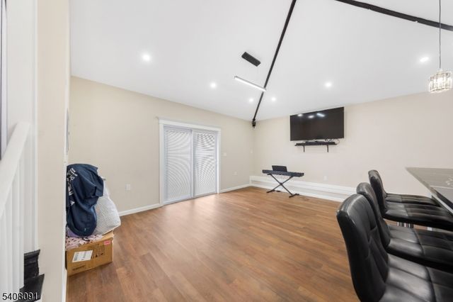 30 Barnard Pl, Elizabeth City, NJ 07208