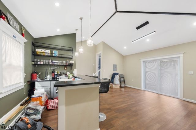 30 Barnard Pl, Elizabeth City, NJ 07208