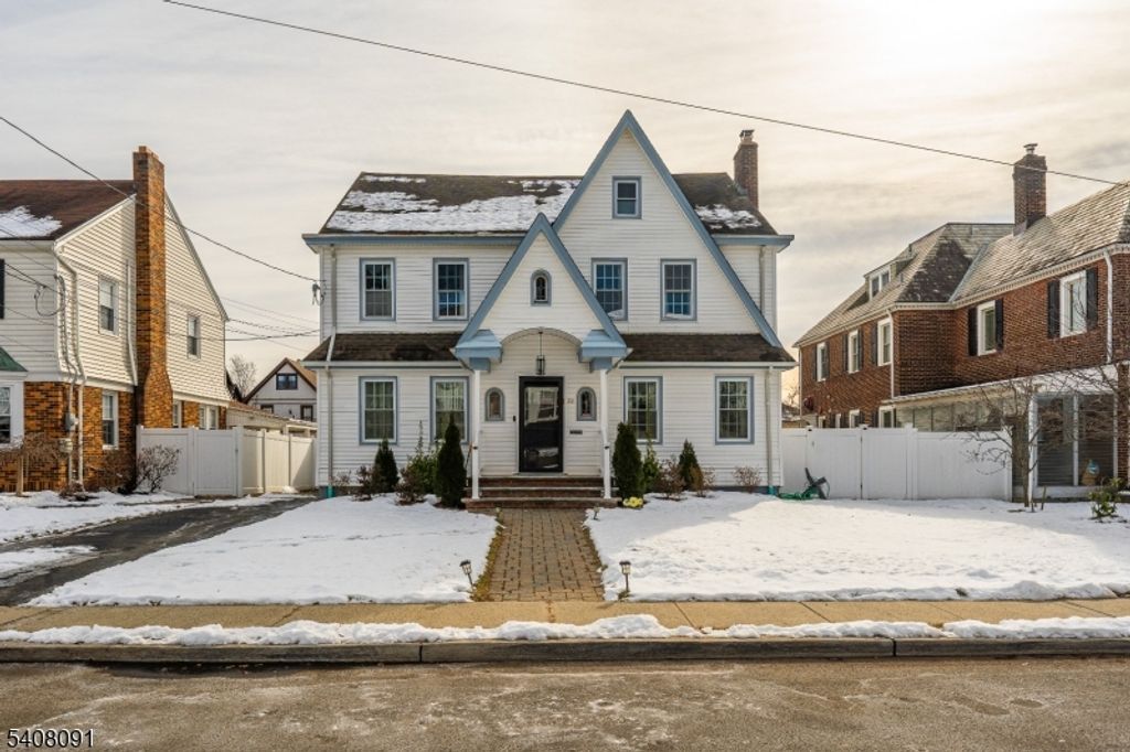 30 Barnard Pl, Elizabeth City, NJ 07208