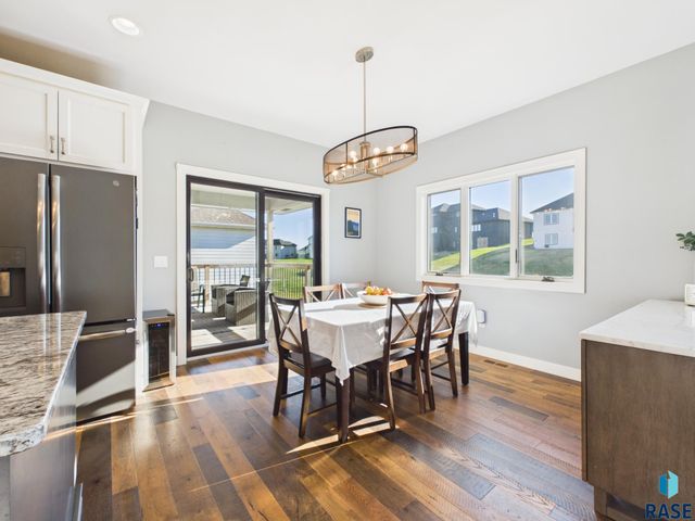 604 N Willow Creek Ave Avenue, Sioux Falls, SD 57110