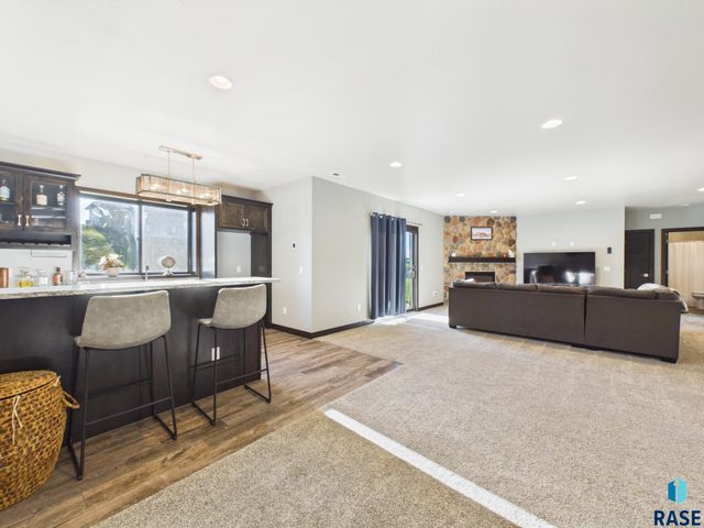 604 N Willow Creek Ave Avenue, Sioux Falls, SD 57110
