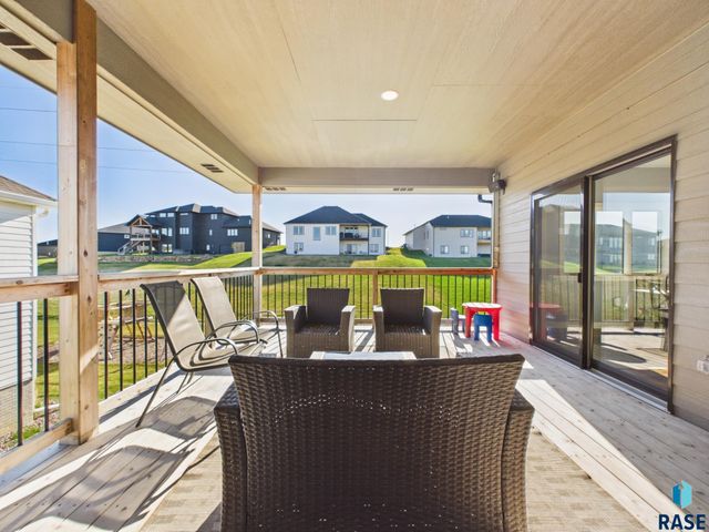 604 N Willow Creek Ave Avenue, Sioux Falls, SD 57110