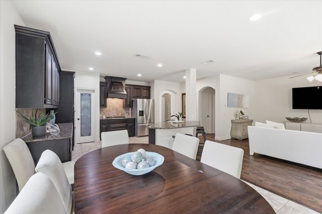 2600 Gateway Court, Euless, TX 76039