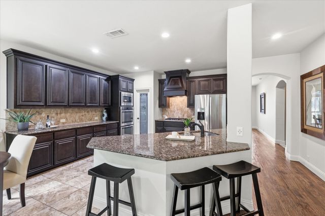 2600 Gateway Court, Euless, TX 76039