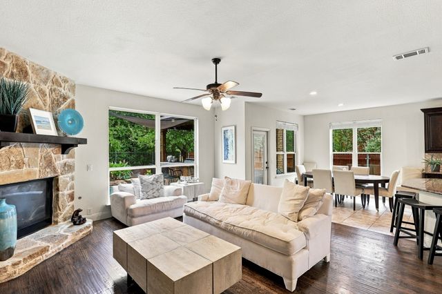 2600 Gateway Court, Euless, TX 76039