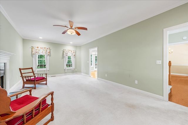 115 Lake Crest Ln, Tullahoma, TN 37388