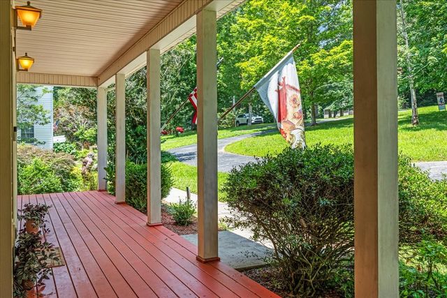 115 Lake Crest Ln, Tullahoma, TN 37388