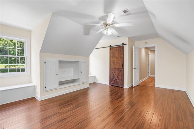 115 Lake Crest Ln, Tullahoma, TN 37388