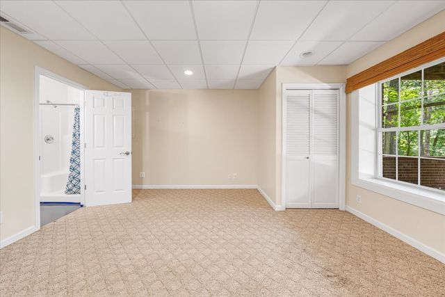 115 Lake Crest Ln, Tullahoma, TN 37388