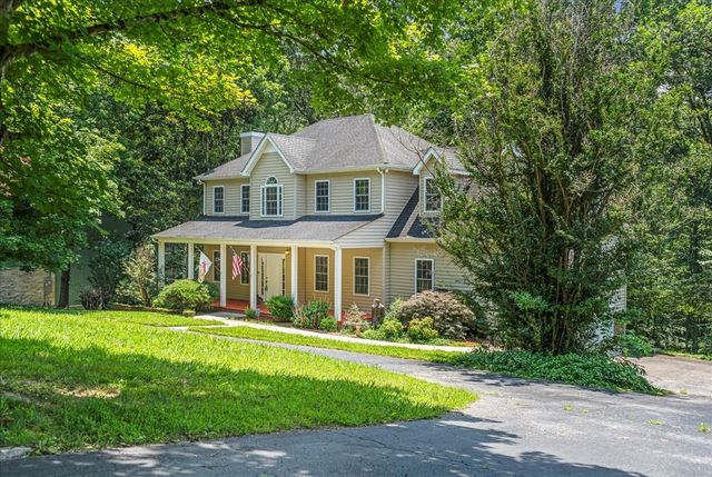 115 Lake Crest Ln, Tullahoma, TN 37388