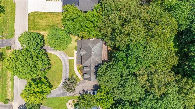 115 Lake Crest Ln, Tullahoma, TN 37388