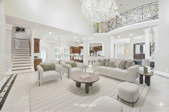 9206 Westview Drive, Houston, TX 77055