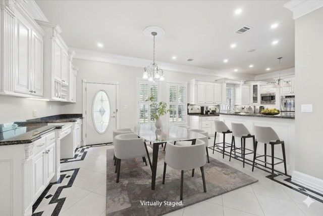 9206 Westview Drive, Houston, TX 77055